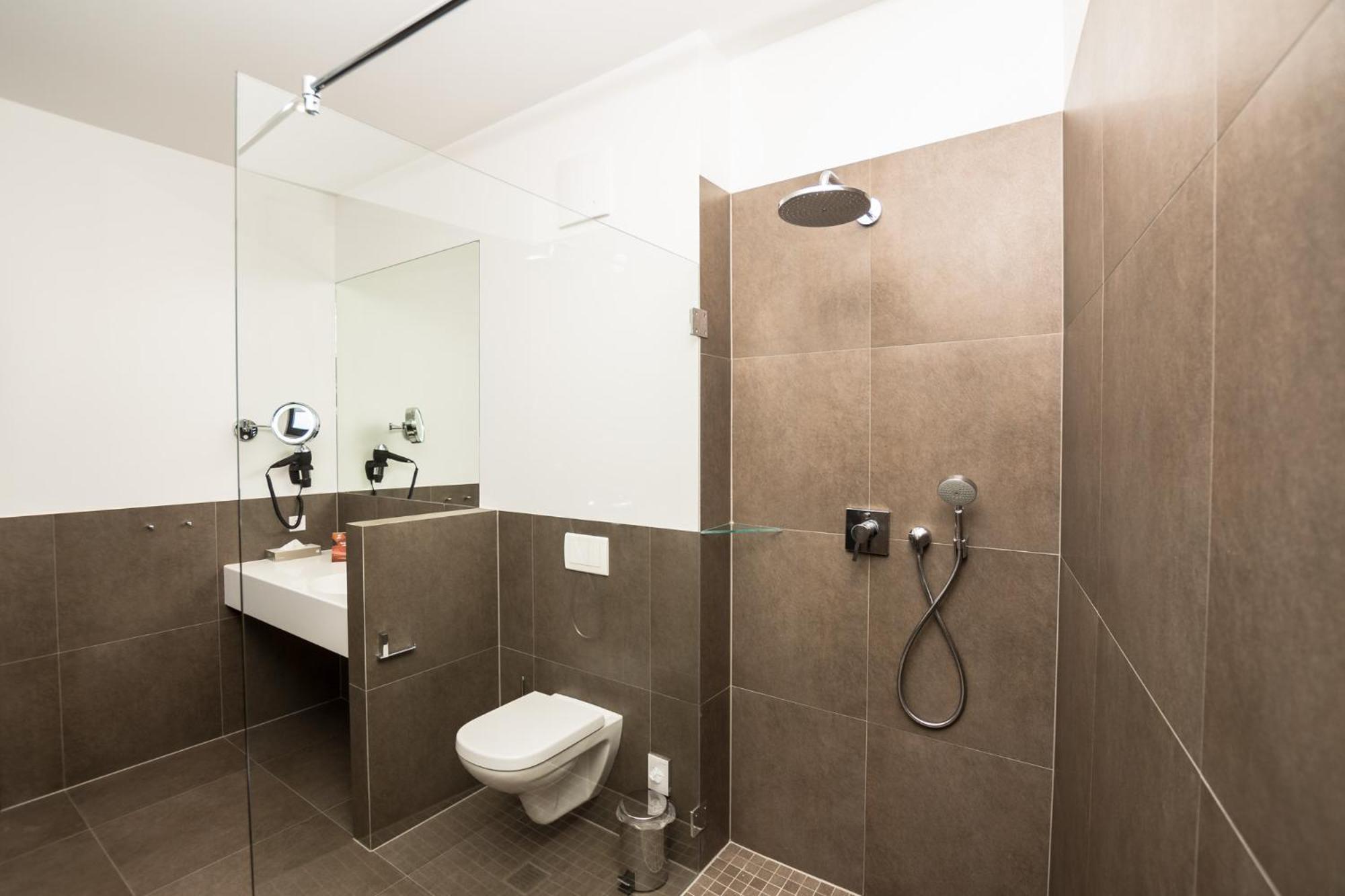 Stadthotel Reich Mellrichstadt Buitenkant foto